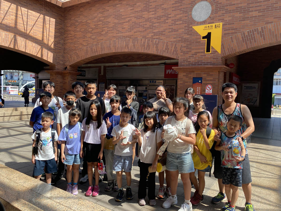 F889A325-B5FA-4568-AB82-F9D3F67940DC