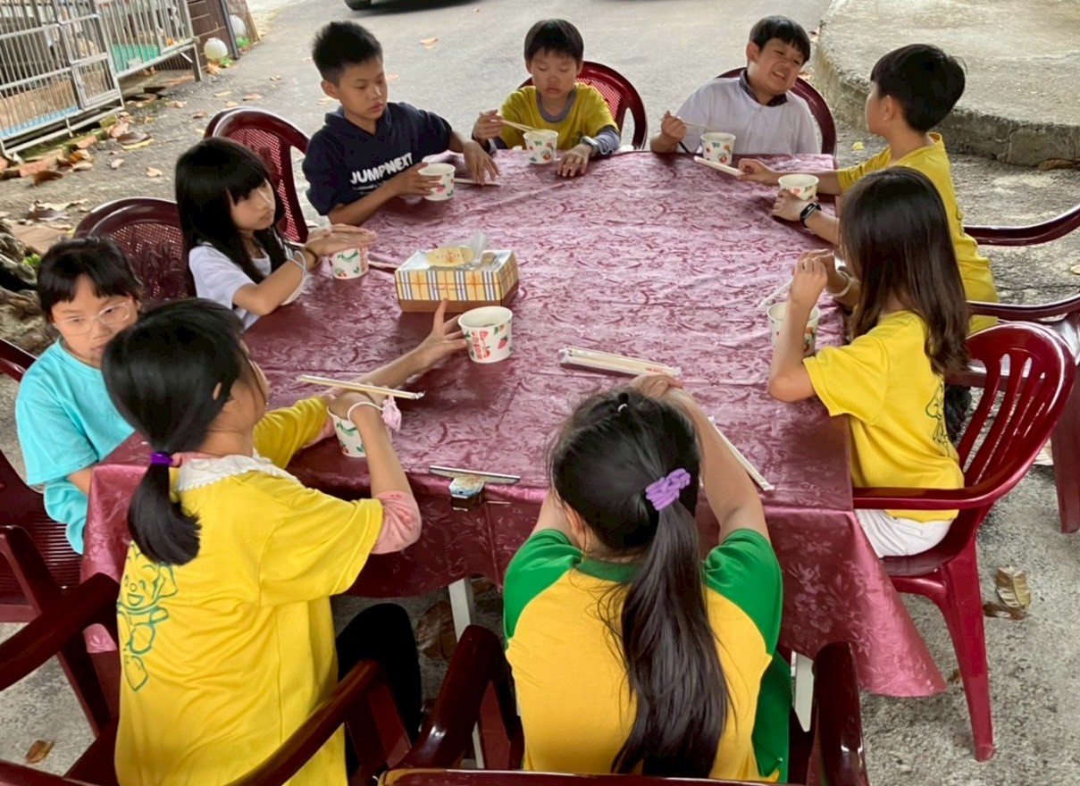 LINE_ALBUM_115.03.26微熱山丘-老樟母女樹-手工水餃_260402_5